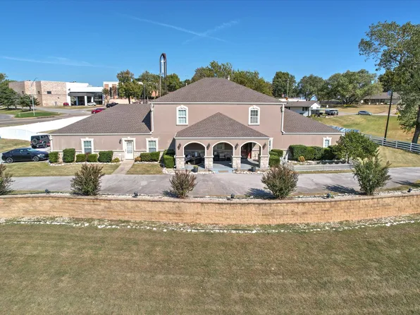 1241 Circle Dr, Sapulpa, OK 74066