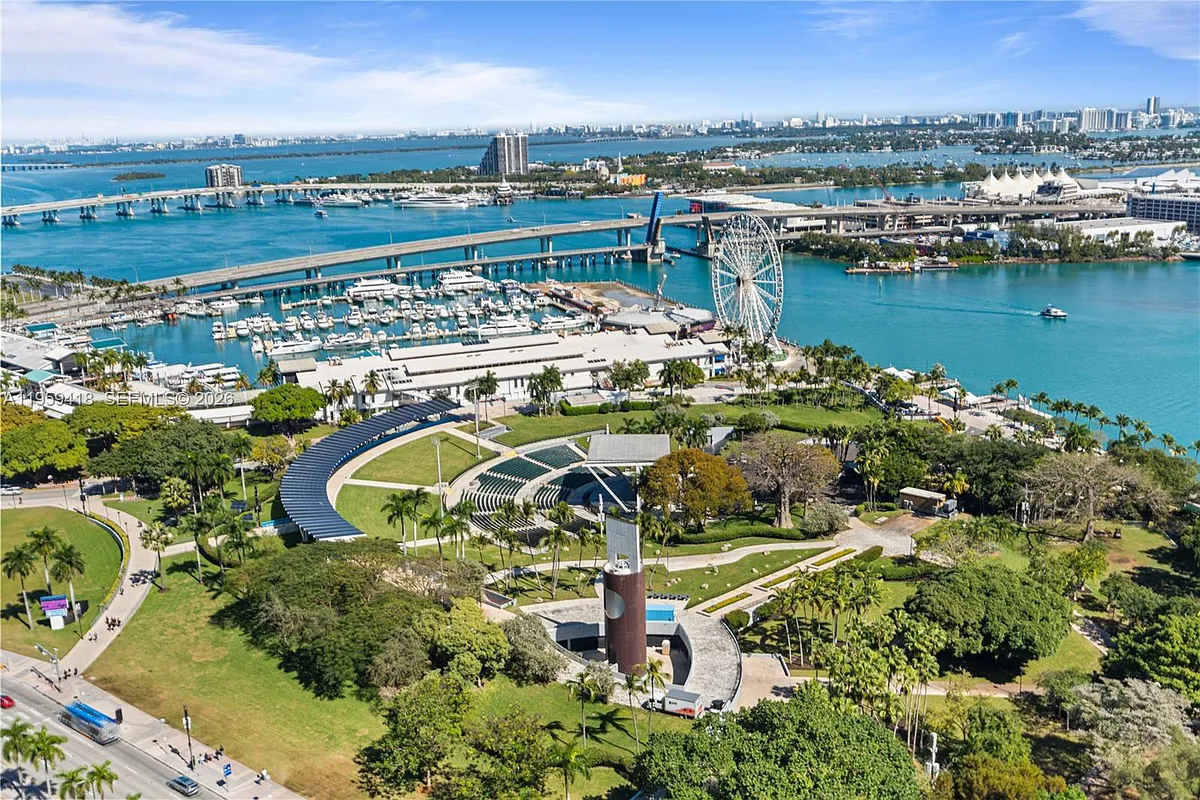 Building Photo - 50 Biscayne Blvd #3010