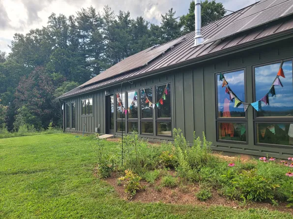 415 Blowhole Rd, Marshall, NC 28753