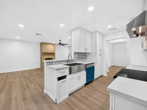 9231 Sandstone St, Houston, TX 77036