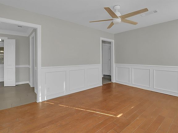 4th image of 505 Garrett St