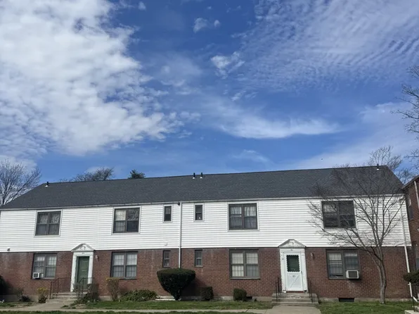 31 Nob Hill Circle #A, Bridgeport, CT 06610