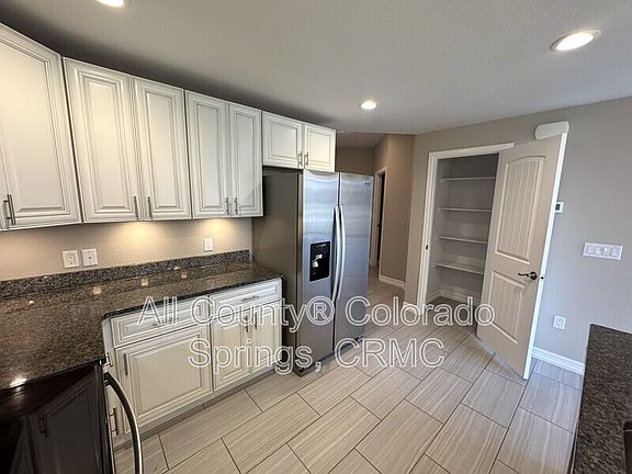 4th image of 771 Brambleberry Hts