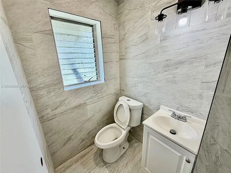 2041 Jackson St #4 — Photo 15