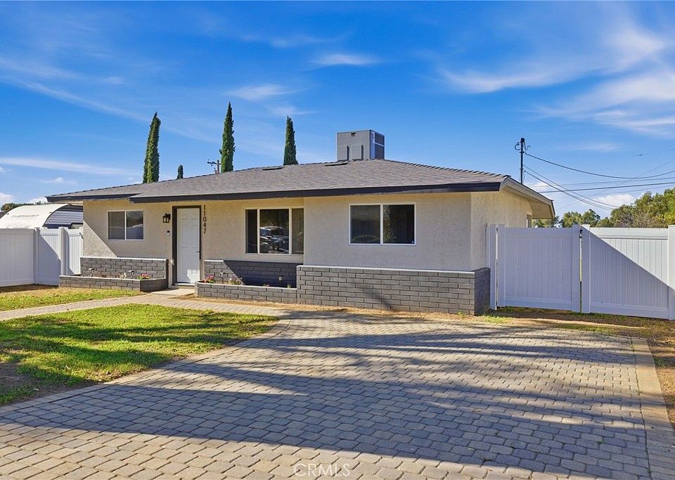 1st image of 11047 Karen Dr