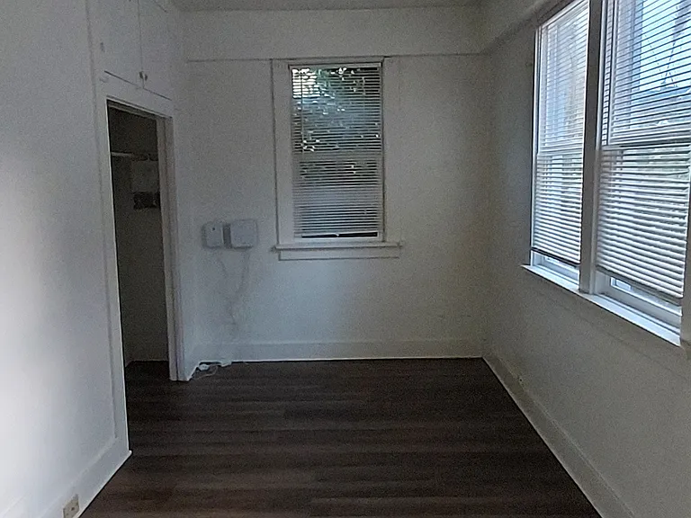 1423 S 5th St — Photo 11