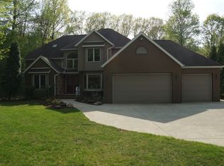 9866 Chillicothe Rd, Kirtland, OH 44094