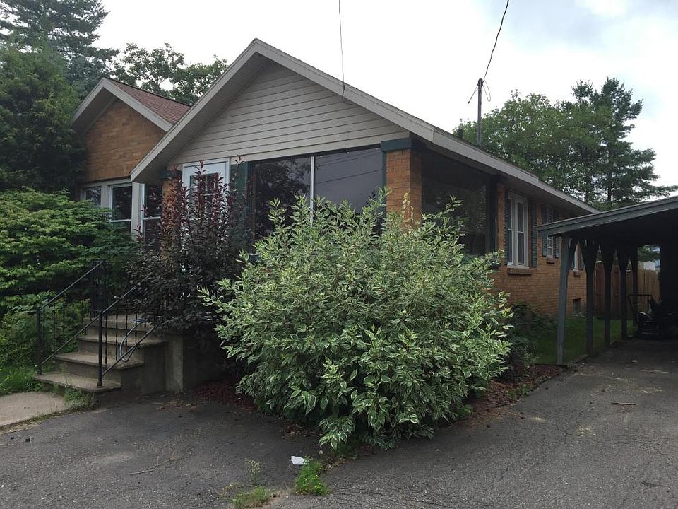 1st image of 113 W 9th Ave