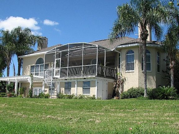 3rd image of 210 Bayberry Dr