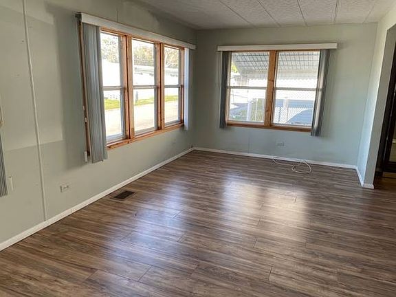 3rd image of 2505 E Bay Dr Lot 33