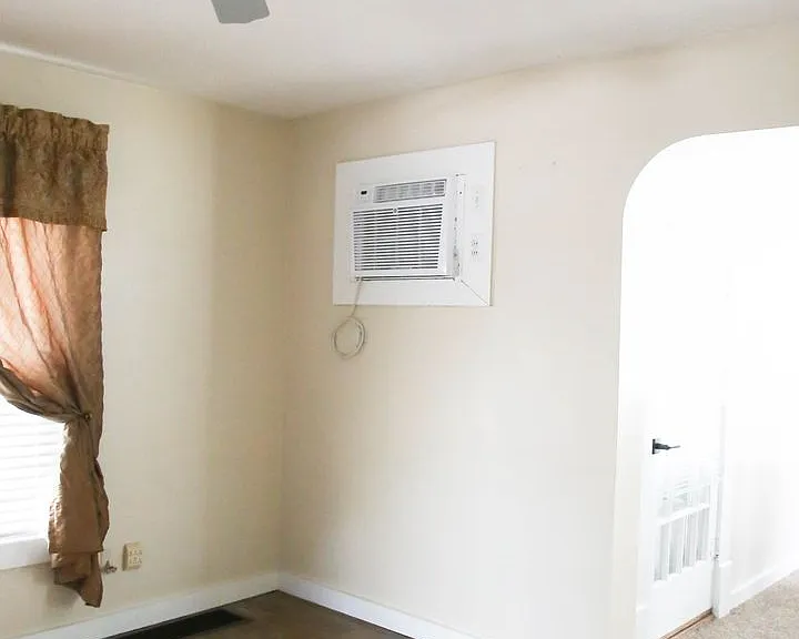 214 E 3rd St — Photo 5