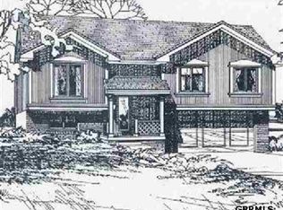 16822 Pine St, Omaha, NE 68130