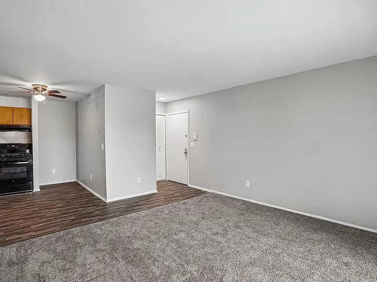 Midtown Park Apartments — Photo 60