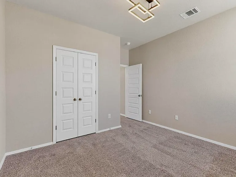 189 Fabion St — Photo 34