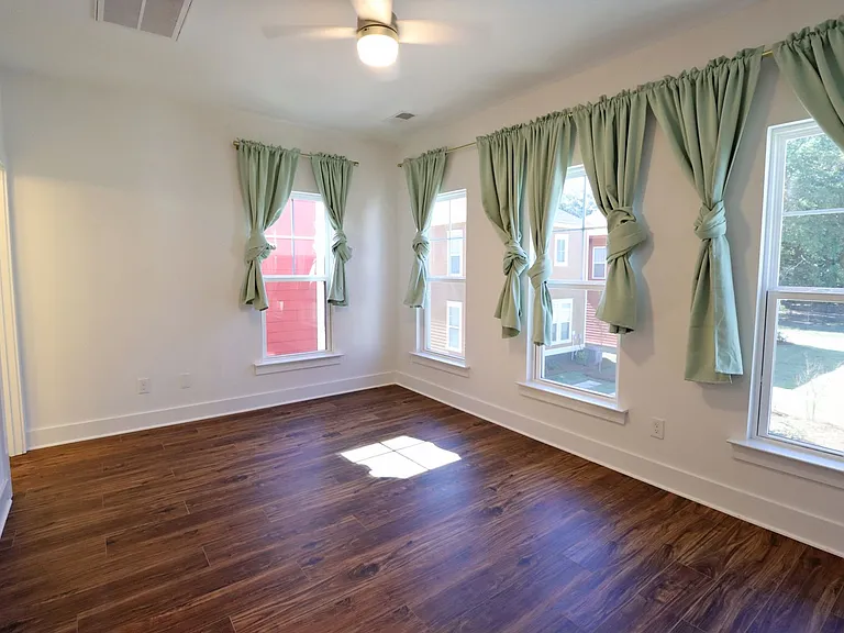307 Saint Anns Aly — Photo 21