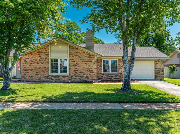 703 Avenue Due Fontaine Bleau, Mary Esther, FL 32569