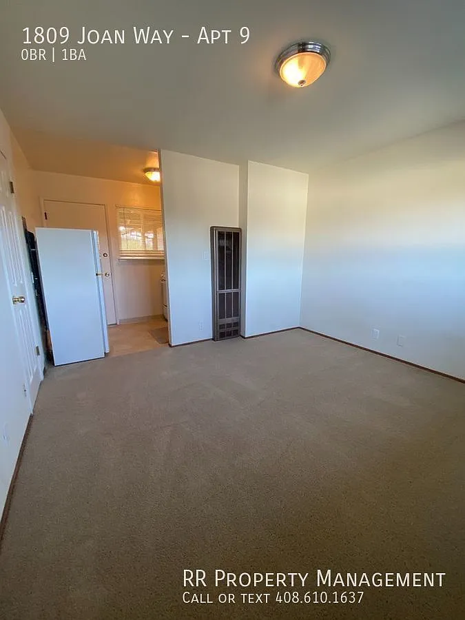 Cozy Studio in Convenient Location! — Photo 2