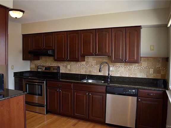 2nd image of 140 Sierra Vista Ln