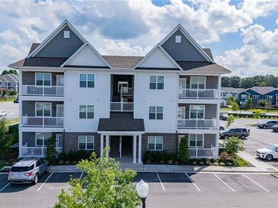 1724 Dromolin Dr #202, Virginia Beach, VA, 23456