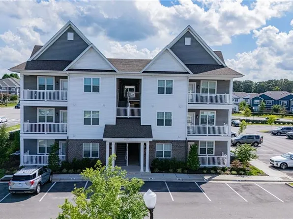 1724 Dromolin Dr #202, Virginia Beach, VA 23456