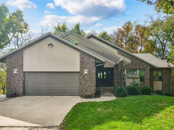 1559 Sequoya Dr NE, Solon, IA 52333