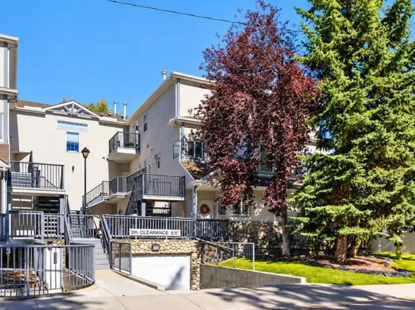 622 S 56th Ave SW #102, Calgary, AB T2V 0G8