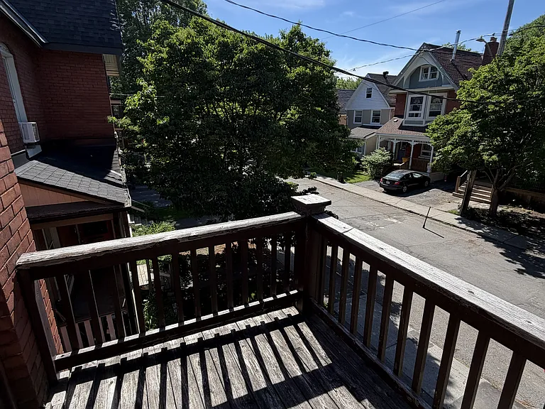 490 Gilmour St #3 — Photo 1