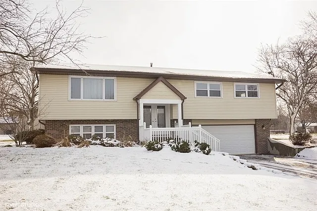 17249 W Rob Ave photo 1