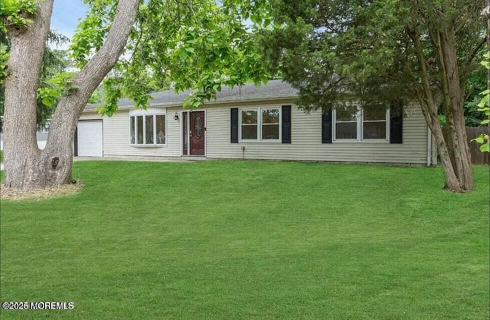 3 bed, 1346 sqft, $3,200 — Photo 1
