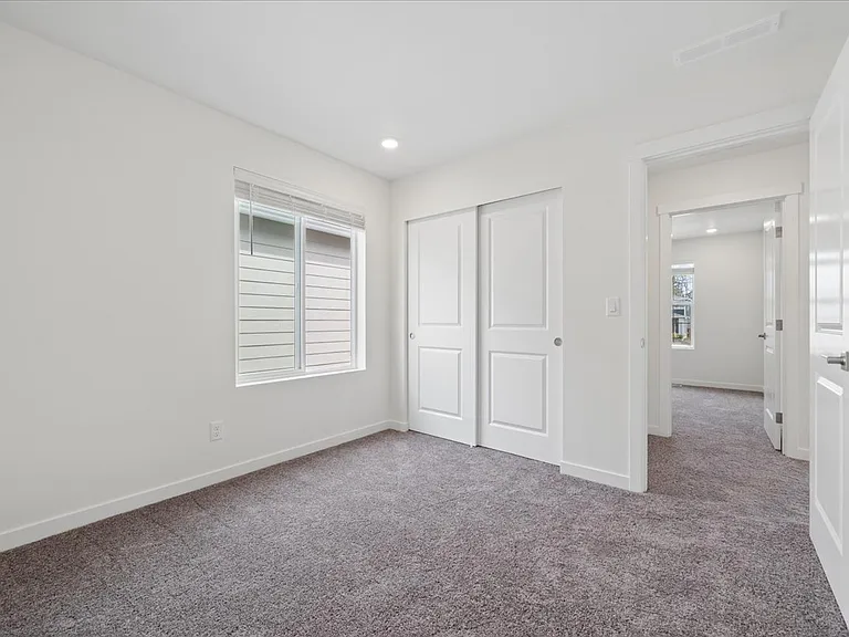 4840 88th Dr NE — Photo 34