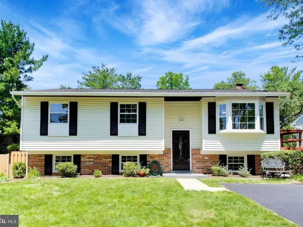 1034 Brice Rd, Rockville, MD 20852