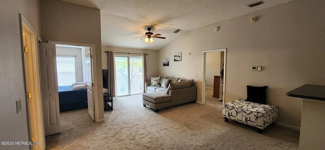 2 bed, 2.0 bath, 1230 sqft, $1,525 — Photo 4