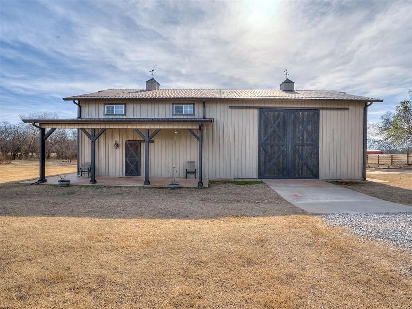 Spacious Country Retreat with Bonus Shop/Game Room — Photo 2