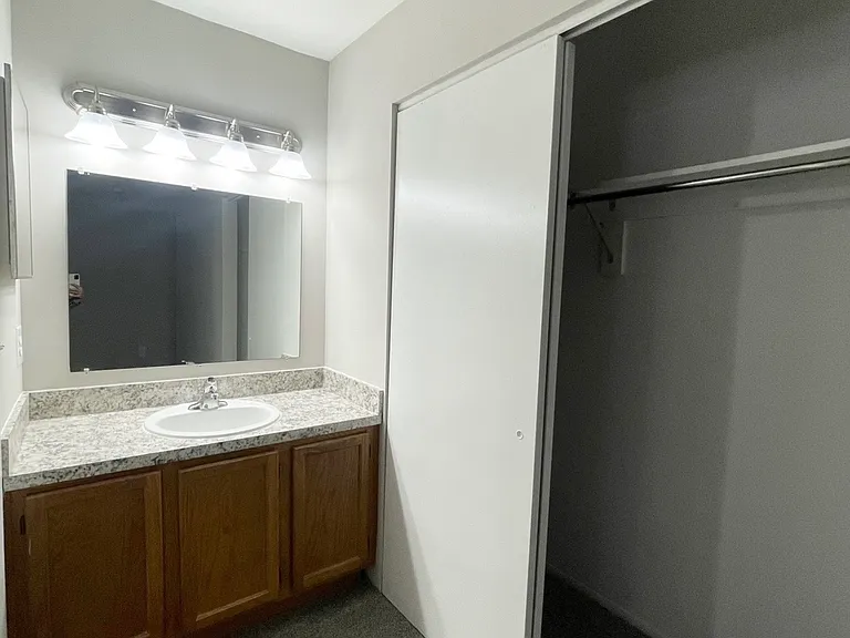 Arbor Pointe Apartments — Photo 10