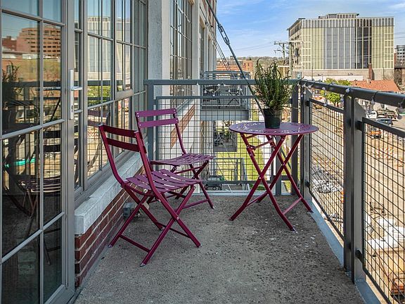 5th image of 315 2nd St APT 413