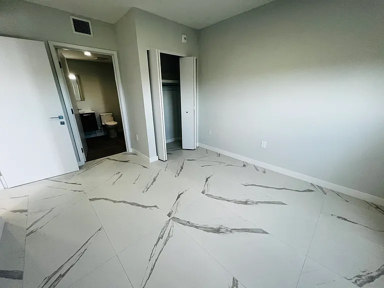 844 NE 130th St #327 — Photo 10