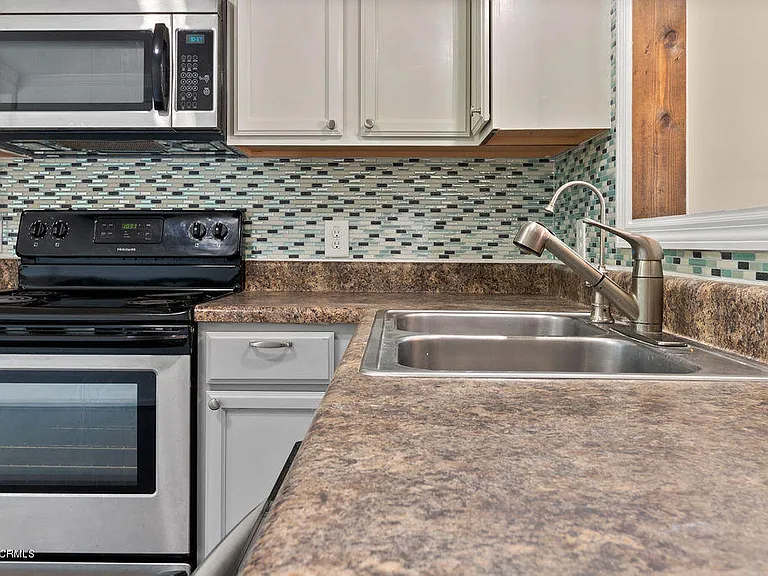 306 Cedar Island Trl — Photo 10