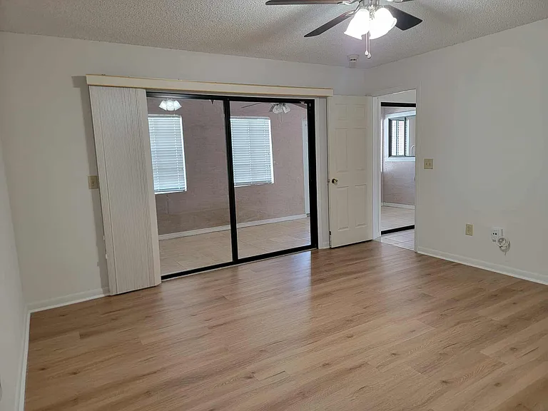 156 Beachway Dr — Photo 12