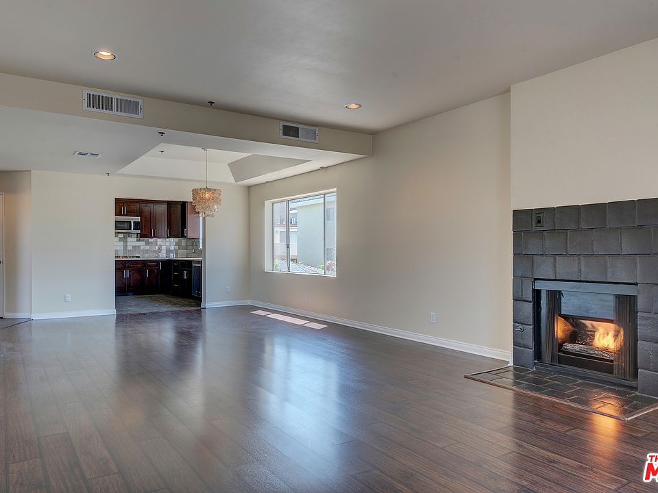 1st image of 1714 Barry Ave APT A