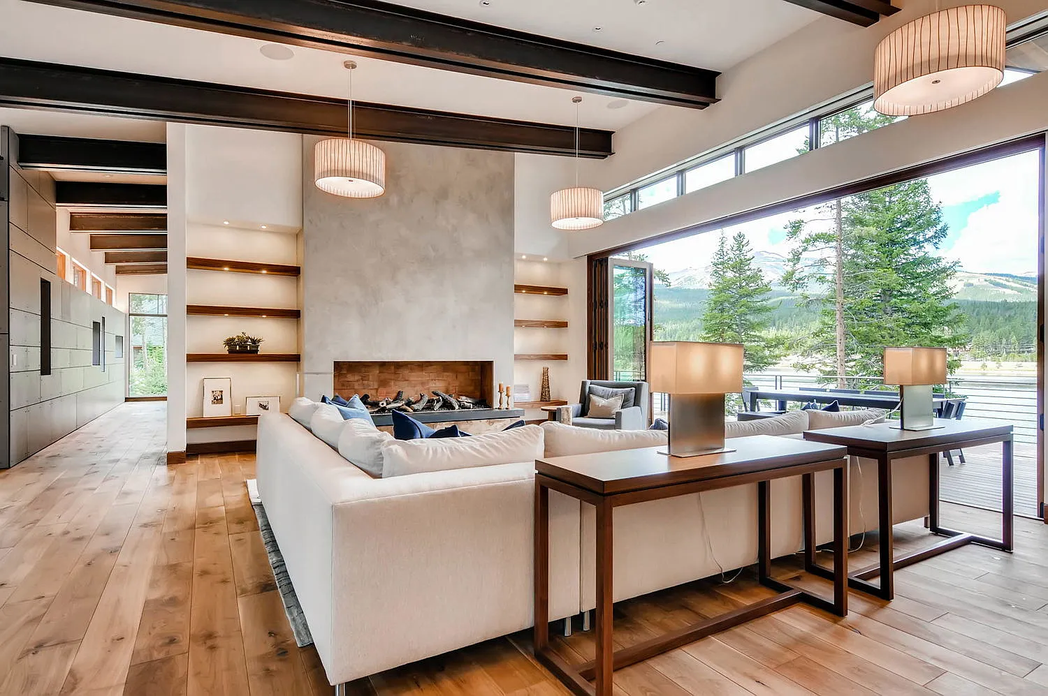 5 bed, 8415 sqft, $45,000 — Photo 4