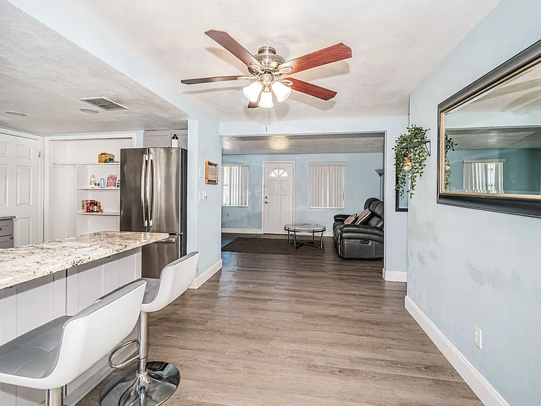 4424 Beacon Square Dr — Photo 21