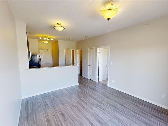 4th image of 10521 84th Ave #408