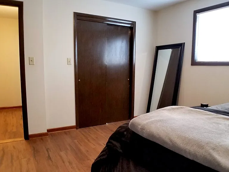 Embassy Square Apartments — Photo 48