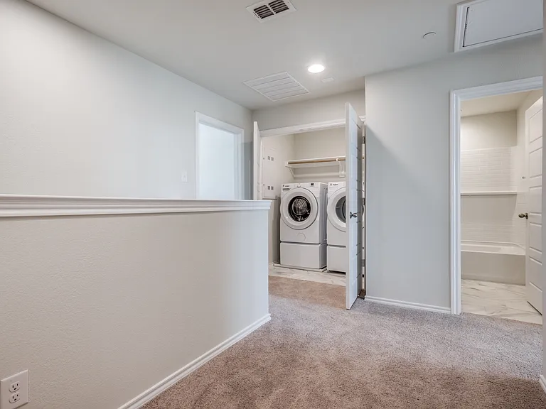 4601 Avion Dr — Photo 8