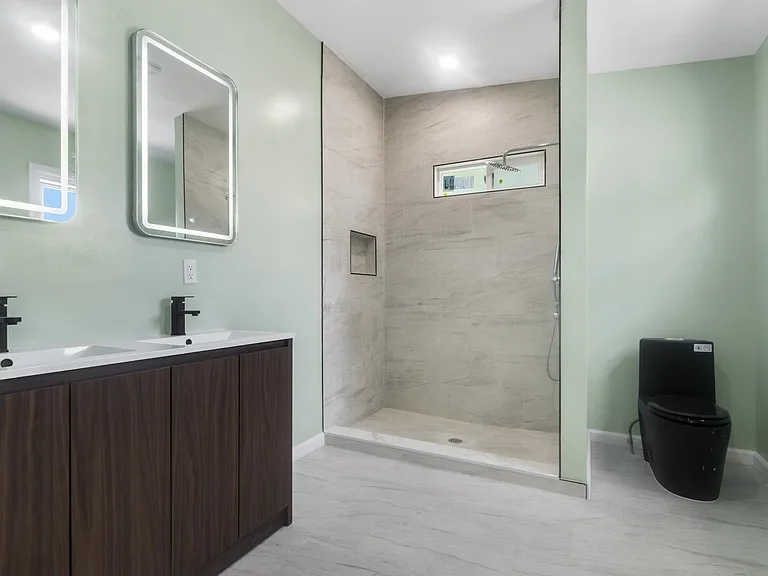 271 Cator Ave #2 — Photo 16