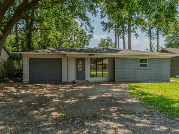 3825 Buckingham Row, Beaumont, TX 77706