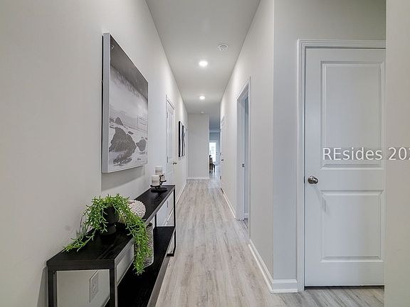 4th image of 568 Sanctum Street