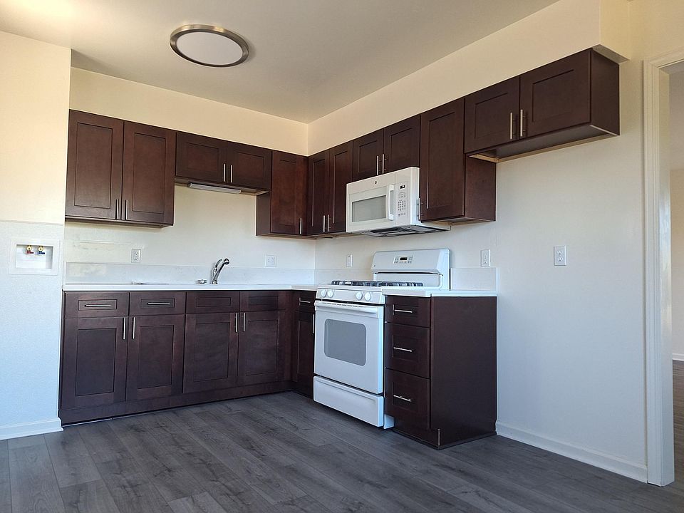 1st image of 4039 Clairemont Mesa Blvd #39