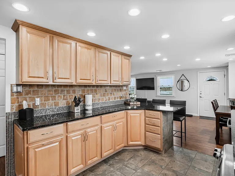 347 N Raleigh Ave #1 — Photo 10