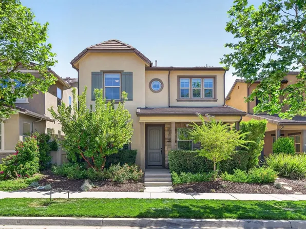 21421 Trail Ridge Dr, Escondido, CA 92029